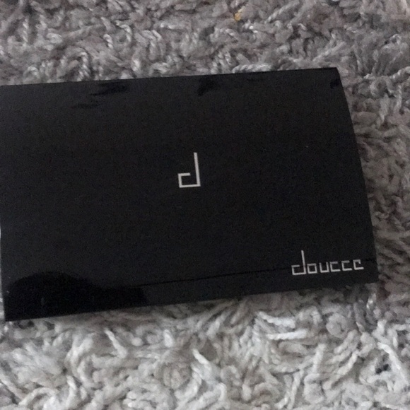 Doucce Freematic Eyeshadow Pro Palette - Picture 4 of 4